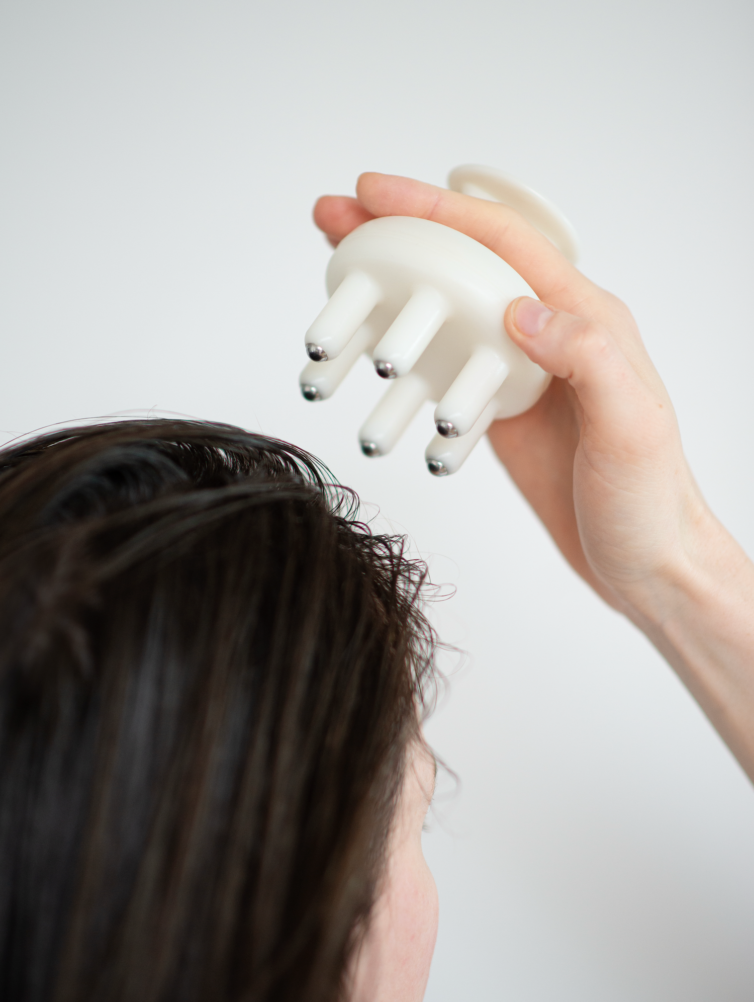 applicateur huile pour cheveux breveté