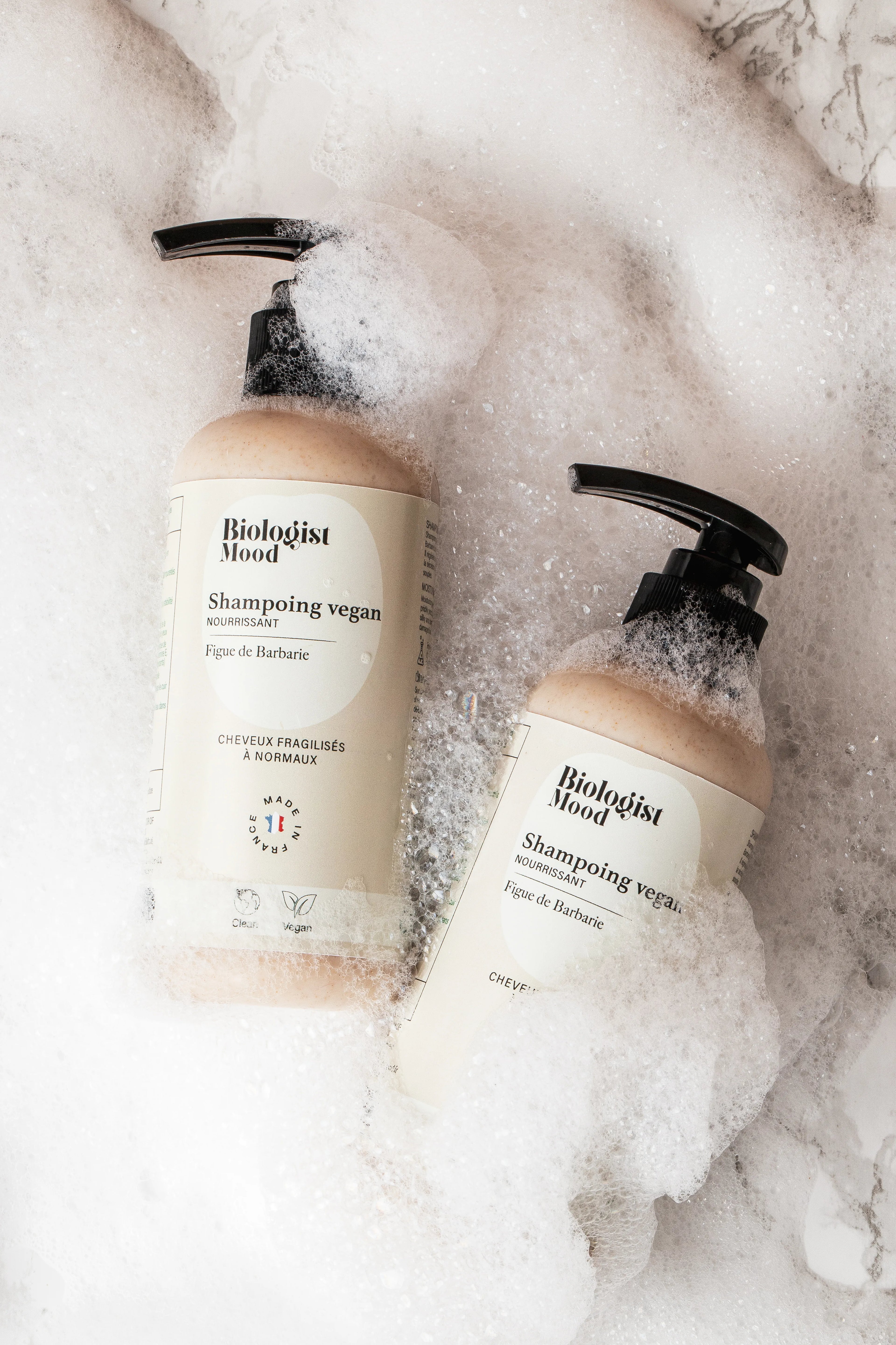 Nourrissant & Hydratant à la Figue de Barbarie - Soin vegan pour cheveux secs Biologist Mood dans un bain moussant