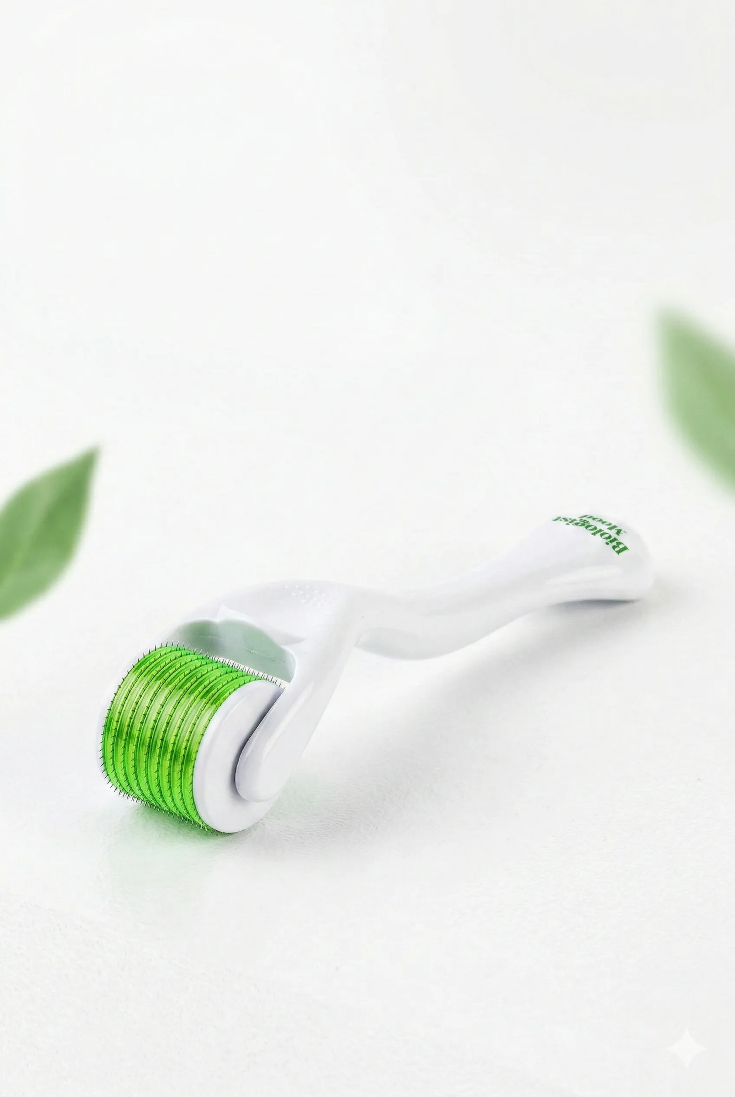 Dermaroller cheveux pour stimuler la pousse capillaire et renforcer le cuir chevelu