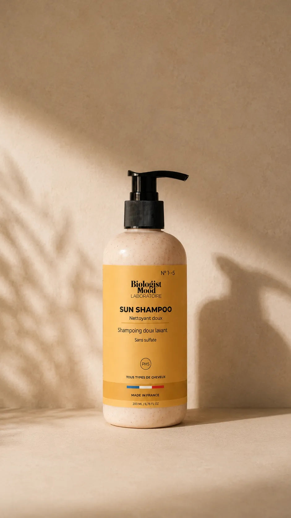 Sun Shampoo Biologist Mood, shampoing solaire sans sulfate qui nettoie, protège et hydrate les cheveux exposés au soleil, au sel et au chlore