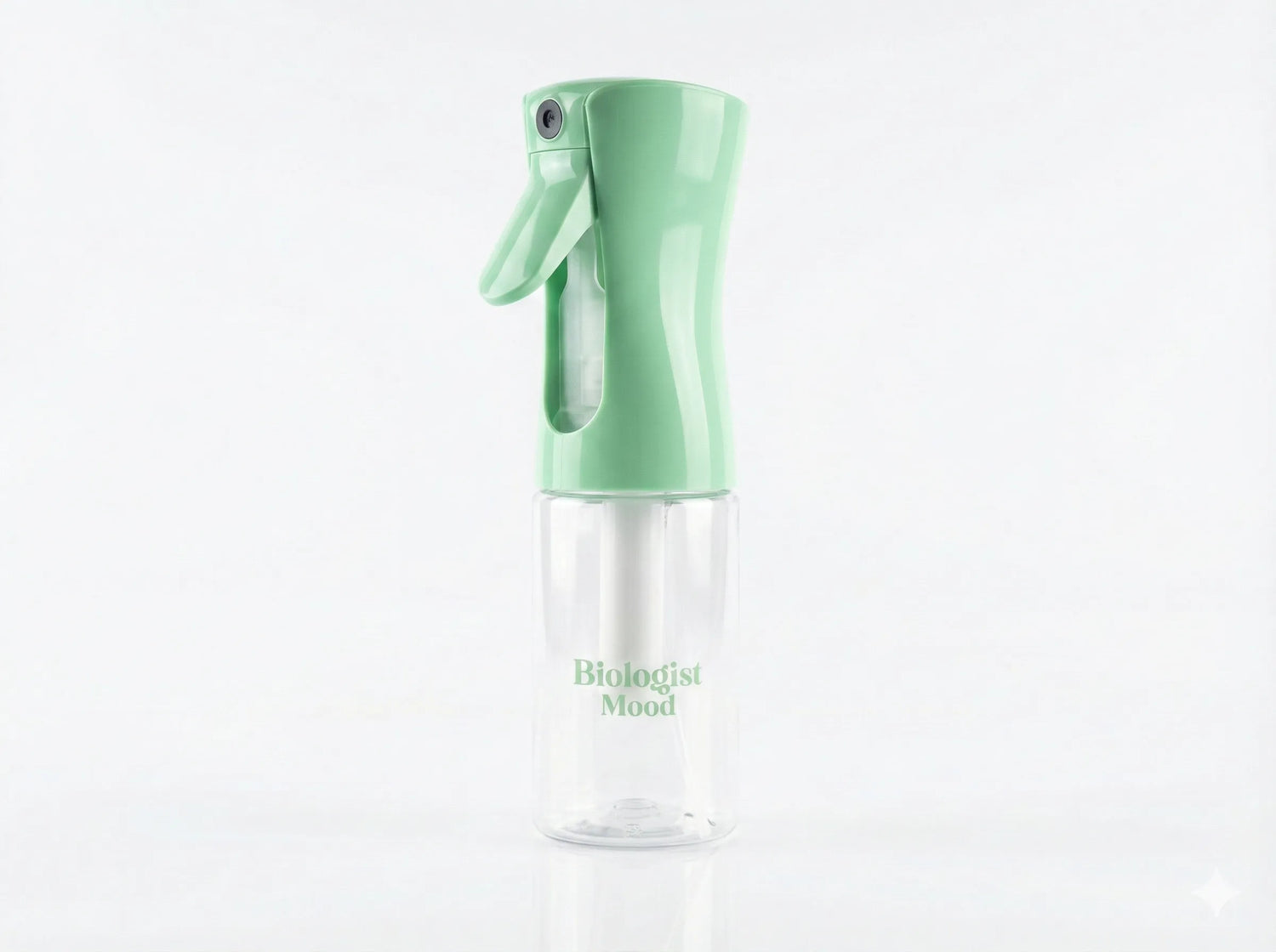 Vaporisateur pour cheveux Biologist Mood vert pastel avec flacon transparent, conçu pour une pulvérisation fine et uniforme des soins capillaires